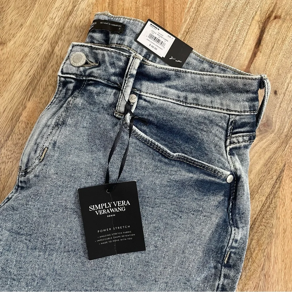 NWT 2 4 6 8 simply vera Vera Wang denim, straight, mid rise, power stretch jeans - Picture 2 of 6